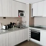Moderno Y Amplio Departamento 1D1B Con Fabulosa Vista Al Parque Ecuador Y A La Ciudad