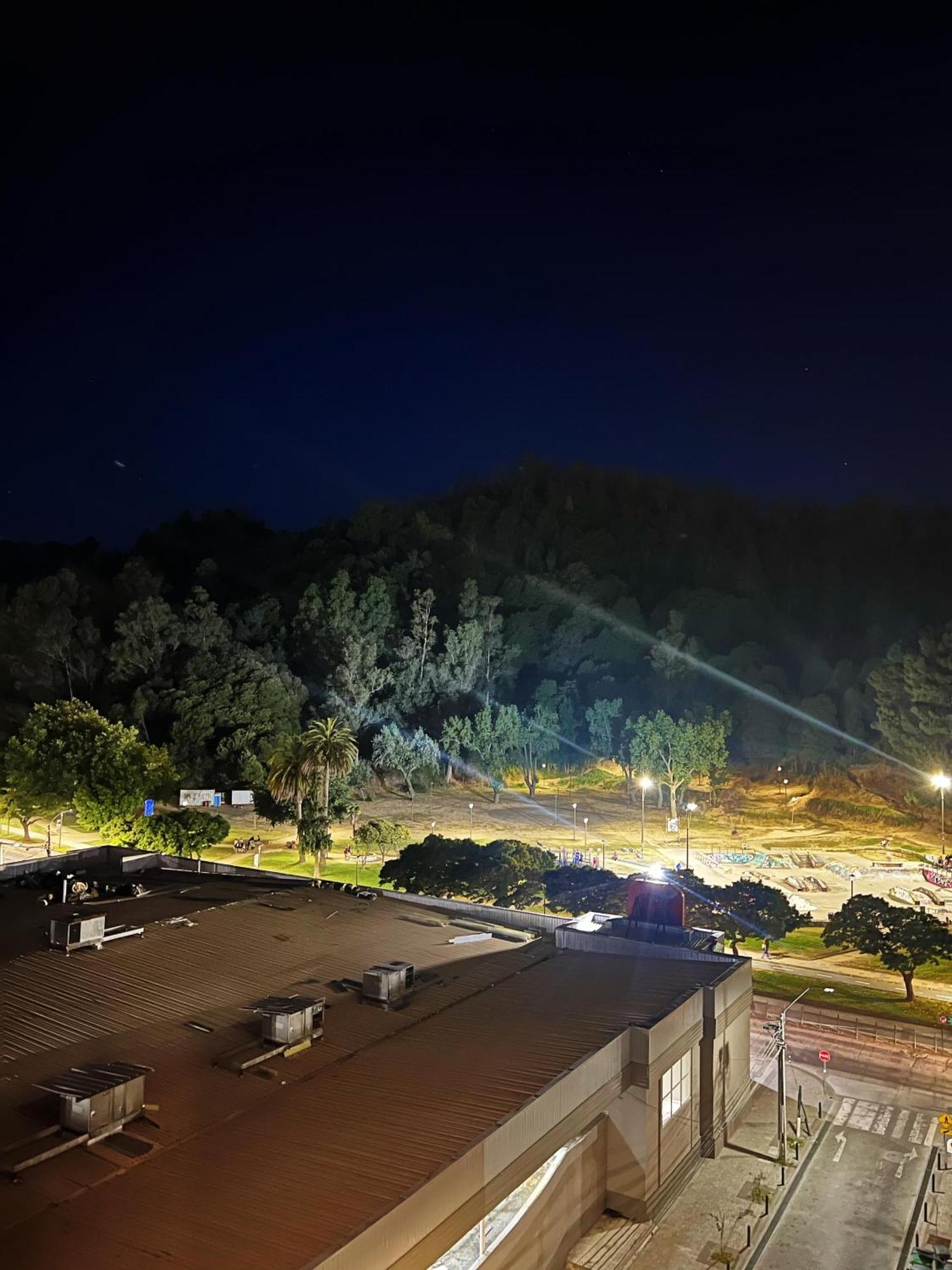 Moderno Y Amplio Departamento 1d1b Con Fabulosa Vista Al Parque Ecuador Y A La Ciudad Apartamento Concepción