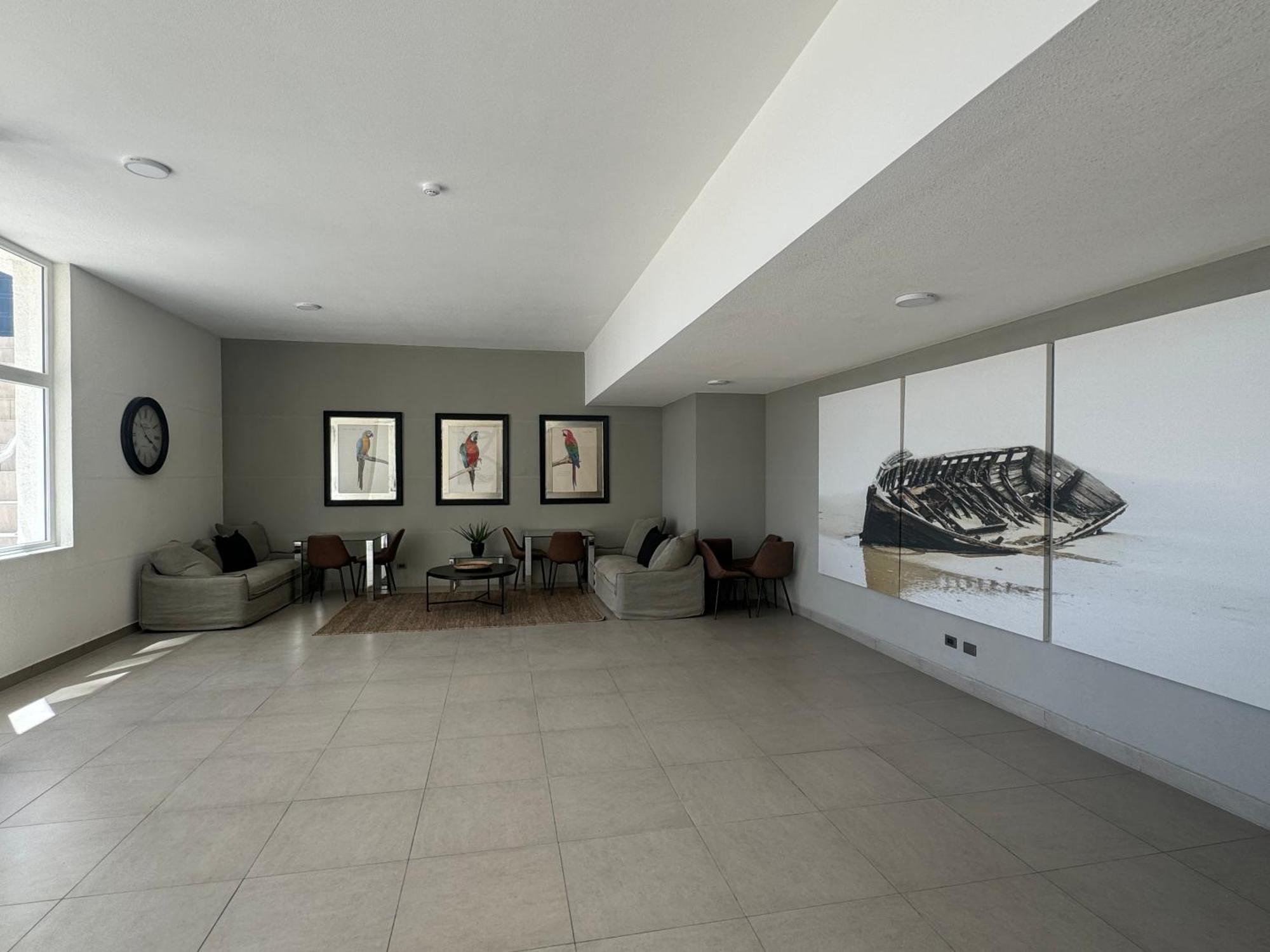 Apartamento Moderno Y Amplio Departamento 1d1b Con Fabulosa Vista Al Parque Ecuador Y A La Ciudad Concepción